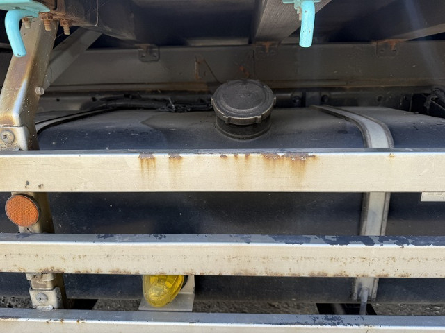 三菱ふそう ファイター 増トン 平ボディ QKG-FK62FZ(95676) 33枚目