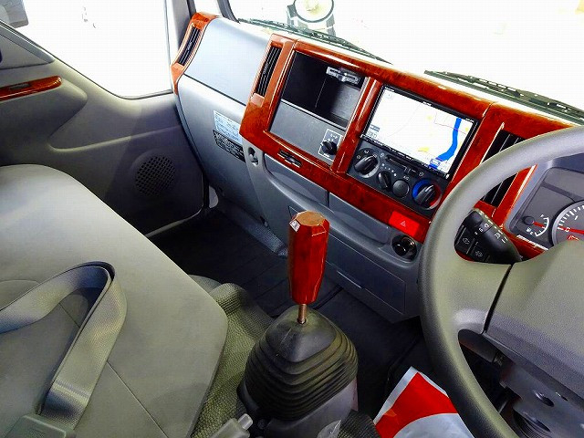 いすゞ エルフ 小型 Wキャブ TPG-NJR85A(95679) 9枚目