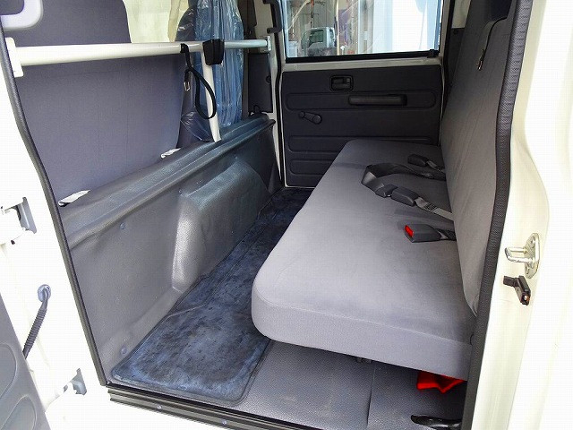 いすゞ エルフ 小型 Wキャブ TPG-NJR85A(95679) 21枚目