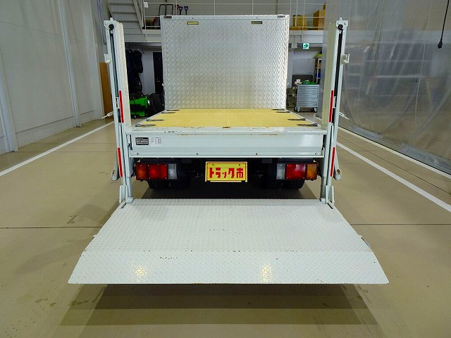 いすゞ エルフ 小型 Wキャブ TPG-NJR85A(95679) 32枚目