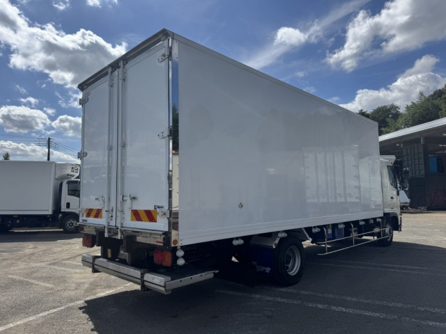 日野 レンジャー 中型 冷凍冷蔵バン TKG-FD7JLAA(95687) 3枚目