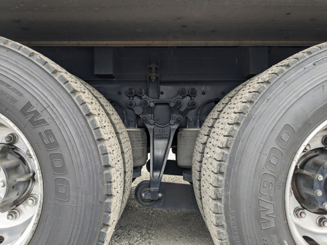 UDトラックス（日産） クオン 大型 平ボディ QPG-CD5ZA(95688) 22枚目