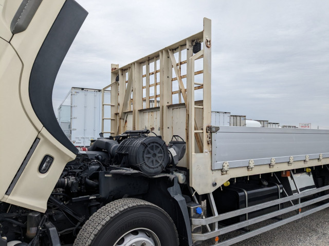 UDトラックス（日産） クオン 大型 平ボディ QPG-CD5ZA(95688) 42枚目