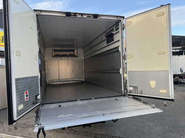 いすゞ エルフ 小型 冷凍冷蔵バン TPG-NPR85AN(95690) 6枚目