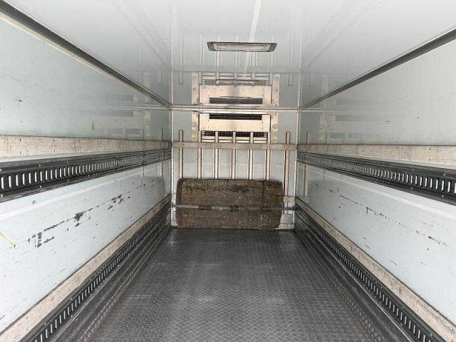 日野 レンジャー 中型 冷凍冷蔵バン TKG-FC9JJAA(95692) 11枚目