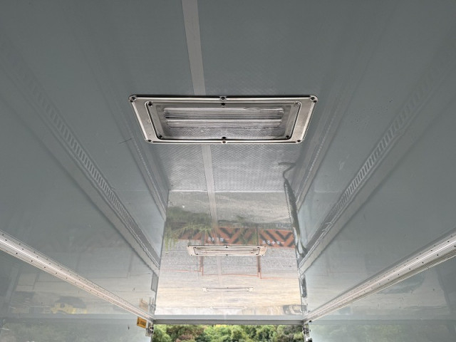 日野 レンジャー 中型 冷凍冷蔵バン TKG-FC9JJAA(95692) 25枚目