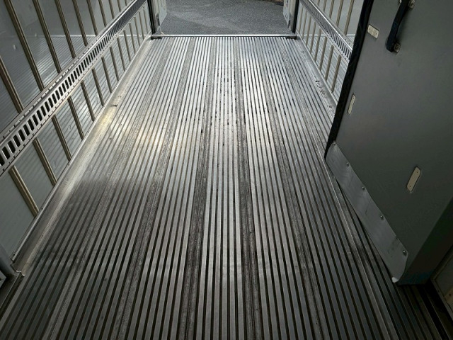 いすゞ エルフ 小型 冷凍冷蔵バン TPG-NPR85AN(95693) 12枚目