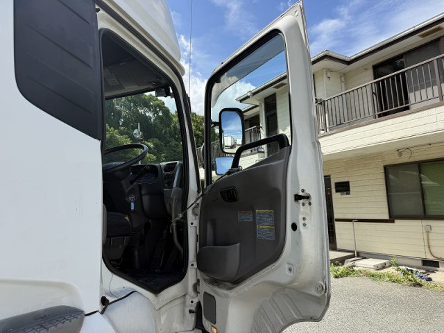 UDトラックス（日産） クオン 大型 トラクタ（シングル） QPG-GK5XAB(95699) 12枚目