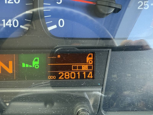 UDトラックス（日産） クオン 大型 トラクタ（シングル） QPG-GK5XAB(95699) 16枚目