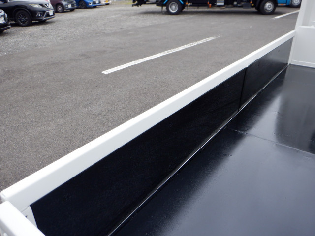 いすゞ エルフ 小型 平ボディ TPG-NJR85A(95700) 10枚目