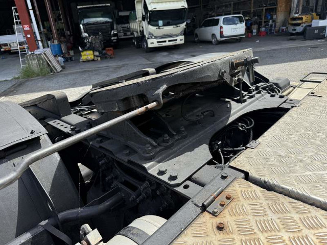 UDトラックス（日産） クオン 大型 トラクタ（シングル） QPG-GK5XAB(95699) 37枚目