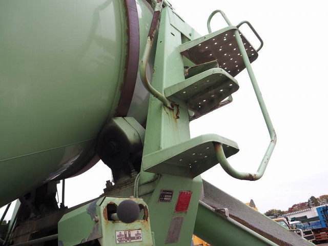 日野 プロフィア 大型 ミキサー車 QPG-FS1AKDA(95703) 32枚目