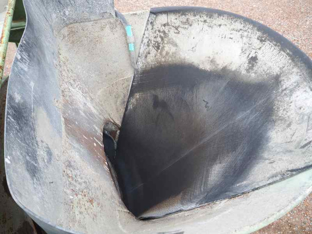 日野 プロフィア 大型 ミキサー車 QPG-FS1AKDA(95703) 34枚目