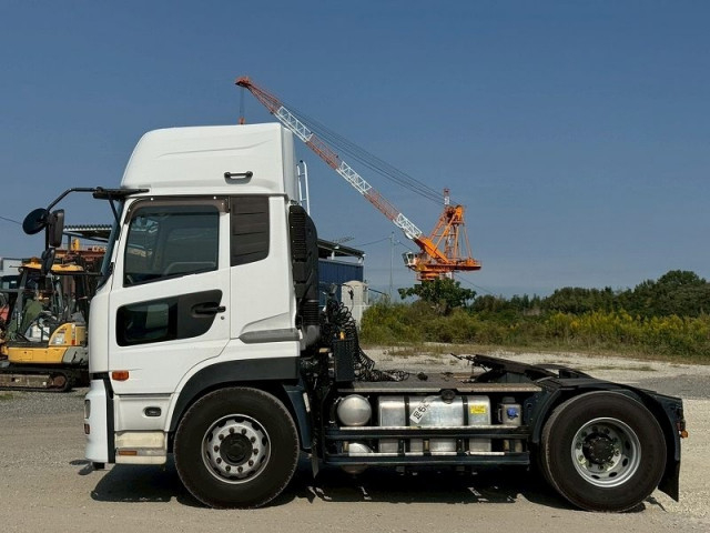 UDトラックス（日産） クオン 大型 トラクタ（シングル） QKG-GK6XAB(95706) 7枚目