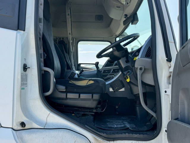 UDトラックス（日産） クオン 大型 トラクタ（シングル） QKG-GK6XAB(95706) 16枚目