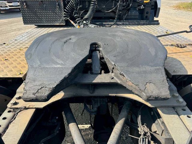 UDトラックス（日産） クオン 大型 トラクタ（シングル） QKG-GK6XAB(95706) 22枚目