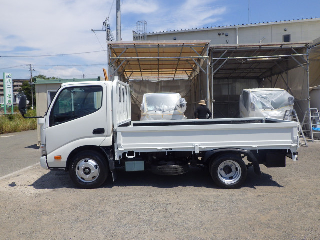 トヨタ トヨエース 小型 平ボディ 2RG-XZC605(110675) 3枚目