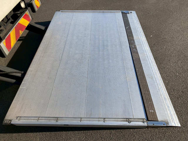 いすゞ フォワード 中型 アルミウィング TKG-FRR90T2(95708) 17枚目