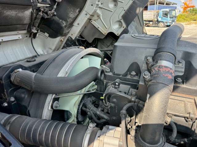 UDトラックス（日産） クオン 大型 トラクタ（シングル） QKG-GK6XAB(95706) 34枚目