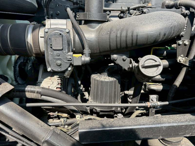 UDトラックス（日産） クオン 大型 トラクタ（シングル） QKG-GK6XAB(95706) 38枚目