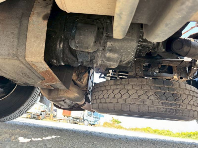 UDトラックス（日産） クオン 大型 トラクタ（シングル） QKG-GK6XAB(95706) 46枚目