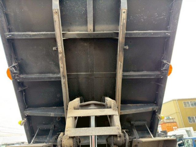 UDトラックス（日産） コンドル 増トン 土砂ダンプ QDG-PW39L(95712) 14枚目