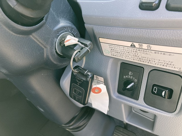 三菱ふそう キャンター 小型 冷凍冷蔵バン TKG-FBA50(95718) 36枚目