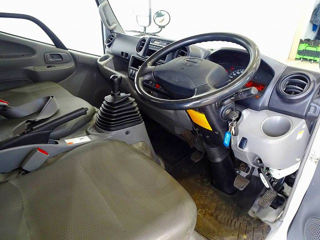 日野 デュトロ 小型 クレーン付き TKG-XZU695M(95722) 5枚目