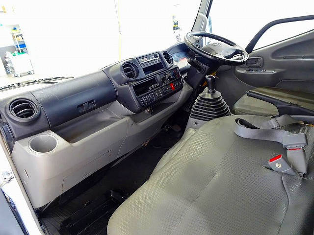 日野 デュトロ 小型 クレーン付き TKG-XZU695M(95722) 7枚目