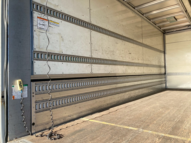 いすゞ フォワード 中型 アルミウィング TKG-FRR90T2(95740) 16枚目