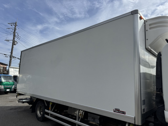 いすゞ フォワード 中型 冷凍冷蔵バン TKG-FRR90S2(95743) 6枚目