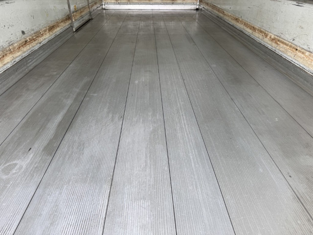 いすゞ フォワード 中型 冷凍冷蔵バン TKG-FRR90S2(95743) 15枚目