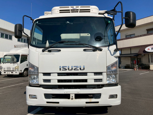 いすゞ フォワード 中型 冷凍冷蔵バン TKG-FRR90S2(95744) 3枚目