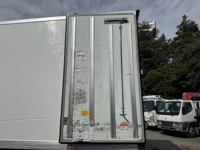 いすゞ フォワード 中型 冷凍冷蔵バン TKG-FRR90S2(95743) 19枚目