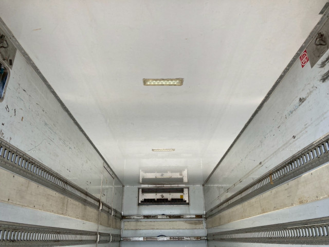 いすゞ フォワード 中型 冷凍冷蔵バン TKG-FRR90S2(95744) 14枚目