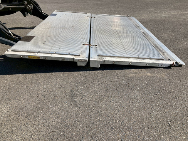 いすゞ フォワード 中型 冷凍冷蔵バン TKG-FRR90S2(95744) 22枚目