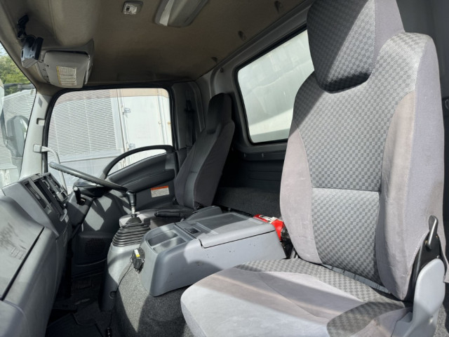 いすゞ フォワード 中型 冷凍冷蔵バン TKG-FRR90S2(95743) 39枚目