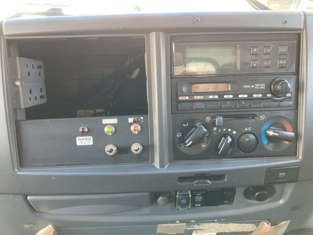 いすゞ フォワード 中型 冷凍冷蔵バン TKG-FRR90S2(95744) 44枚目