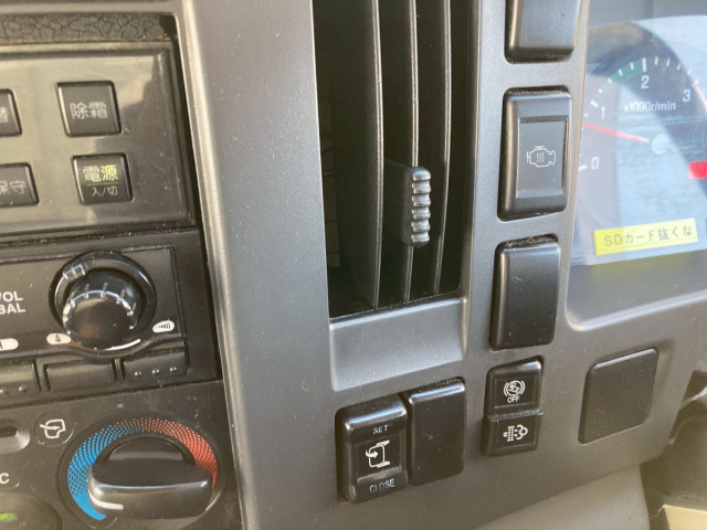 いすゞ フォワード 中型 冷凍冷蔵バン TKG-FRR90S2(95744) 47枚目