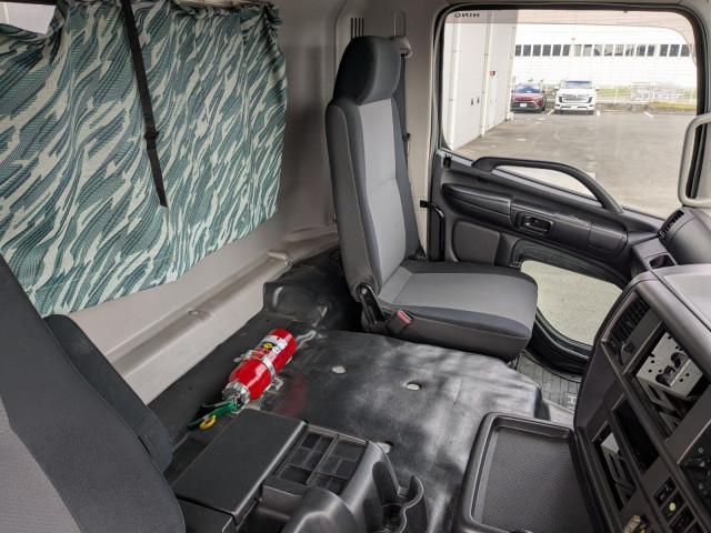 日野 プロフィア 大型 アルミウィング QPG-FN1AWDA(95749) 28枚目