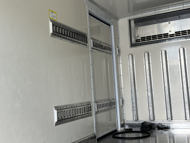 日野 デュトロ 小型 冷凍冷蔵バン TKG-XZC645M(95759) 7枚目