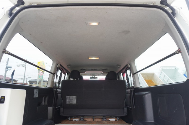 トヨタ ハイエース 小型 ライトバン CBF-TRH200V(95153) 17枚目