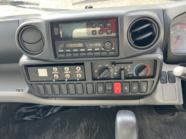 日野 デュトロ 小型 冷凍冷蔵バン TKG-XZC645M(95759) 15枚目