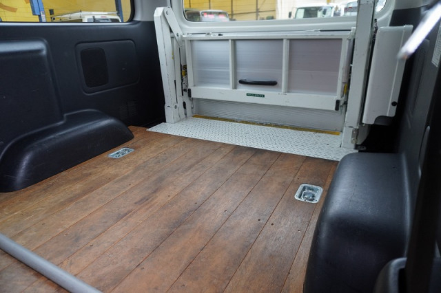 トヨタ ハイエース 小型 ライトバン CBF-TRH200V(95153) 25枚目