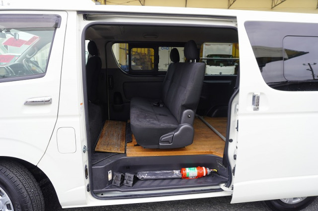 トヨタ ハイエース 小型 ライトバン CBF-TRH200V(95153) 26枚目