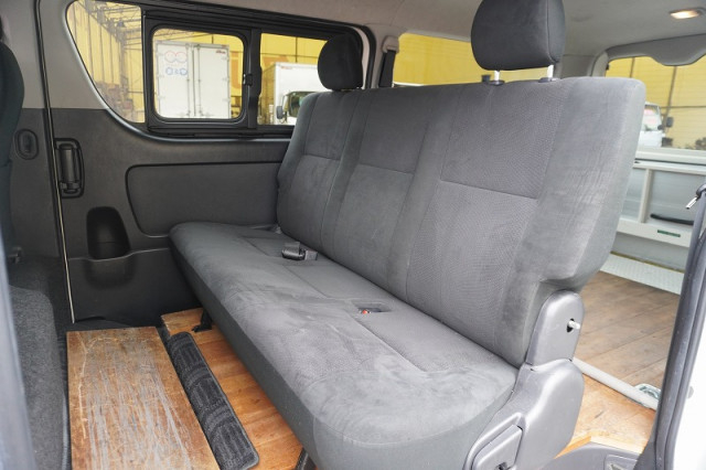 トヨタ ハイエース 小型 ライトバン CBF-TRH200V(95153) 27枚目