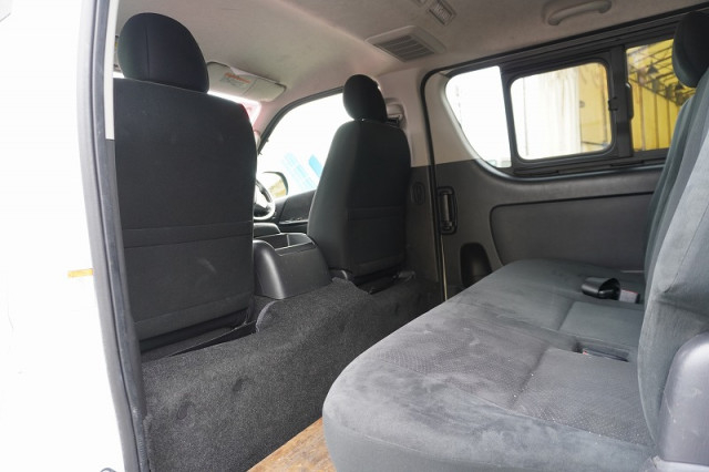 トヨタ ハイエース 小型 ライトバン CBF-TRH200V(95153) 28枚目