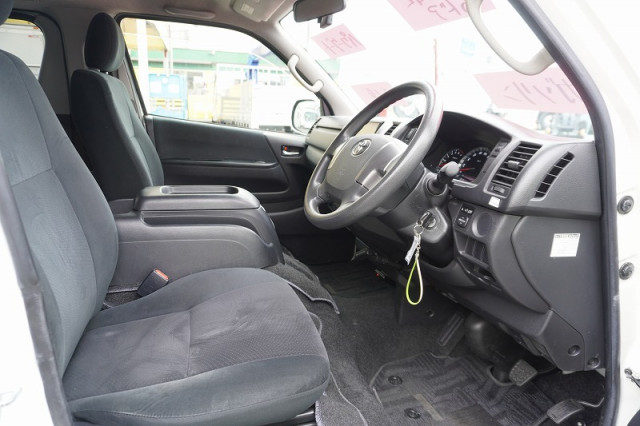 トヨタ ハイエース 小型 ライトバン CBF-TRH200V(95153) 42枚目