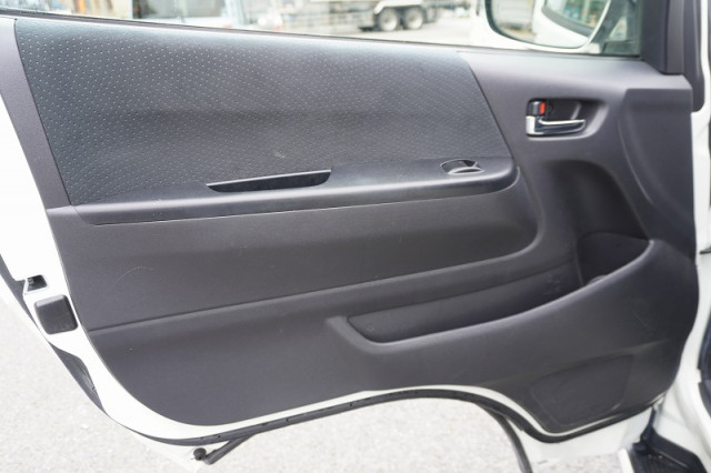 トヨタ ハイエース 小型 ライトバン CBF-TRH200V(95153) 45枚目