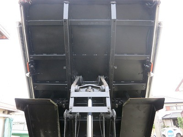いすゞ ギガ 大型 土砂ダンプ QKG-CXZ77AT(95760) 22枚目